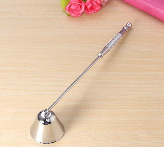 Snuffer-Silver_RPXY98GXJLOA.JPG